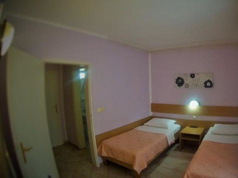 B&B Villa Evandjelina Sremska Kamenica 外观 照片